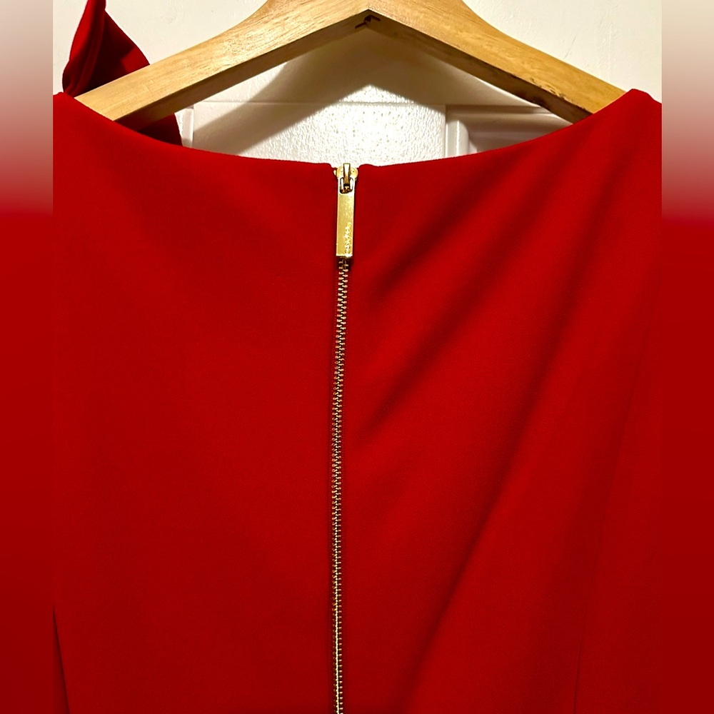 NWT Calvin Klein Women's Boat-Neck Sheath W/Shoulder Bow Dress - Size 6 - Picture 10 of 11
